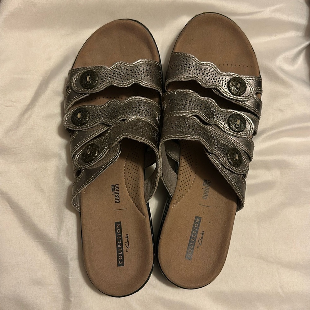 Clark’s like new sandals